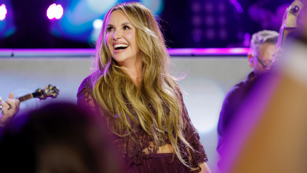 If I Don't Leave I'm Gonna Stay? Carly Pearce changes record labels